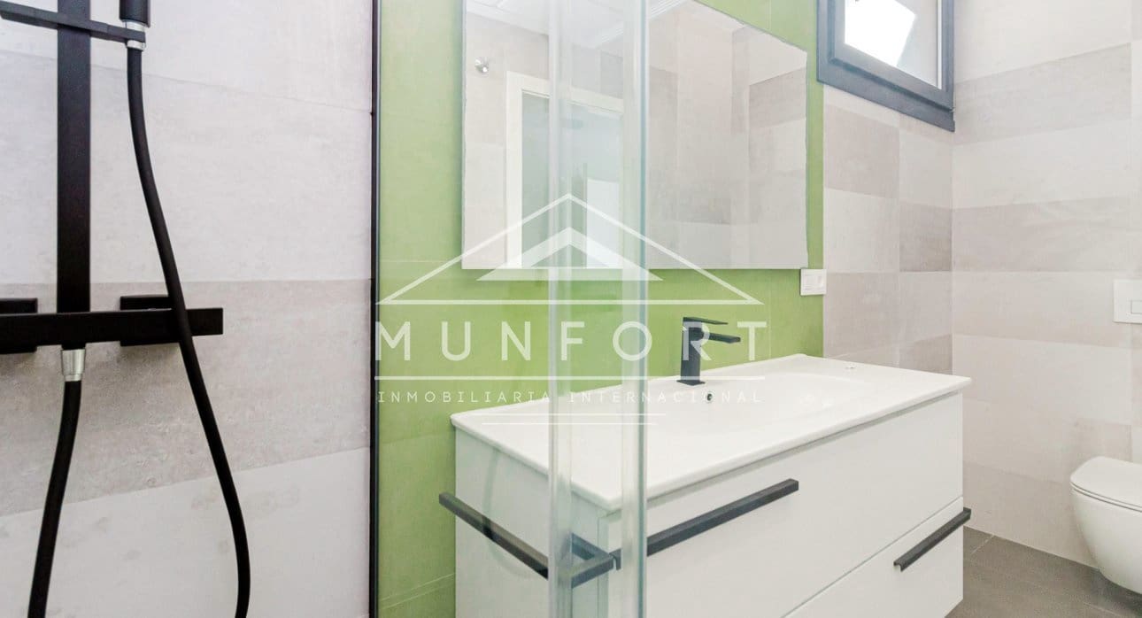 4 soveværelse Villa til salg i Torrevieja med swimmingpool - € 940.000 (Ref: 9133671)