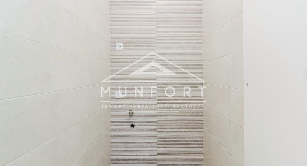 4 soveværelse Villa til salg i Torrevieja med swimmingpool - € 940.000 (Ref: 9133671)