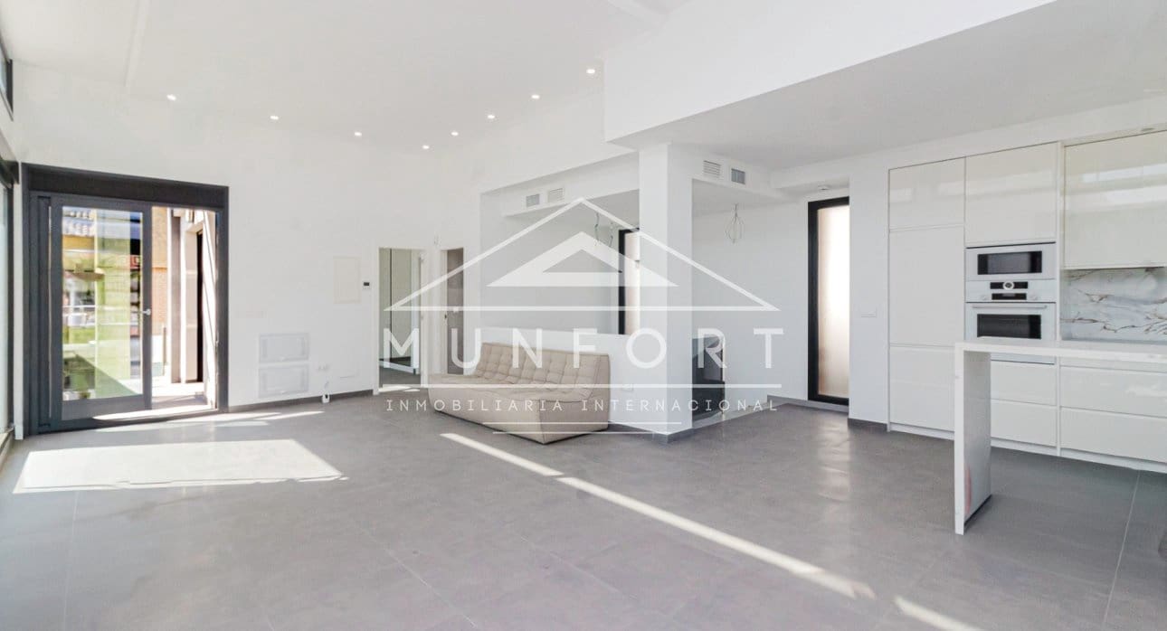 4 soveværelse Villa til salg i Torrevieja med swimmingpool - € 940.000 (Ref: 9133671)