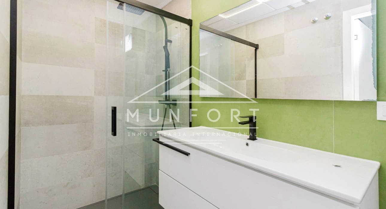 4 soveværelse Villa til salg i Torrevieja med swimmingpool - € 940.000 (Ref: 9133671)