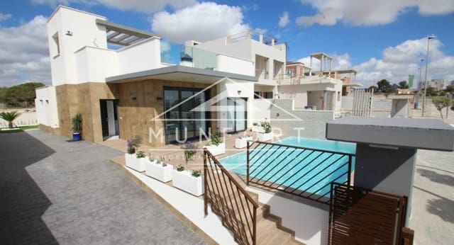 3 Zimmer Villa zu verkaufen in San Miguel de Salinas mit Pool - 875.000 € (Ref: 9148573)