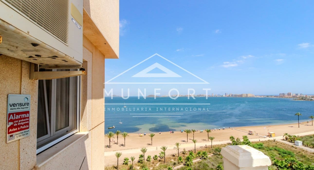 2 soverom Penthouse til salgs i La Manga del Mar Menor med svømmebasseng - € 165 000 (Ref: 9153329)