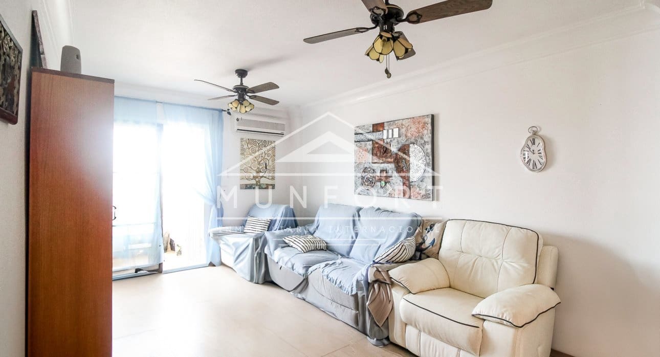 2 soverom Penthouse til salgs i La Manga del Mar Menor med svømmebasseng - € 165 000 (Ref: 9153329)