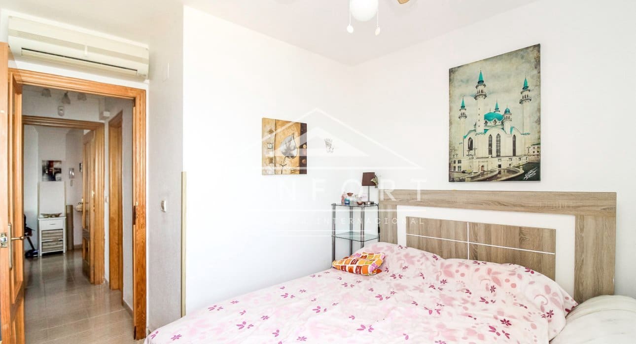 2 soverom Penthouse til salgs i La Manga del Mar Menor med svømmebasseng - € 165 000 (Ref: 9153329)