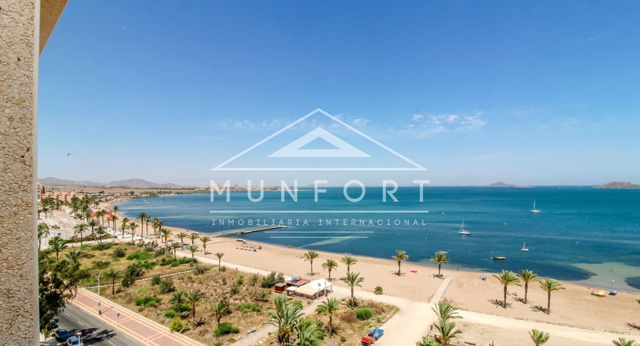 2 soverom Penthouse til salgs i La Manga del Mar Menor med svømmebasseng - € 165 000 (Ref: 9153329)