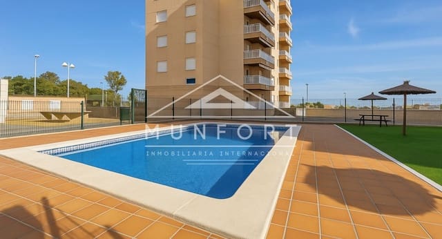 2 soverom Penthouse til salgs i La Manga del Mar Menor med svømmebasseng - € 165 000 (Ref: 9153329)