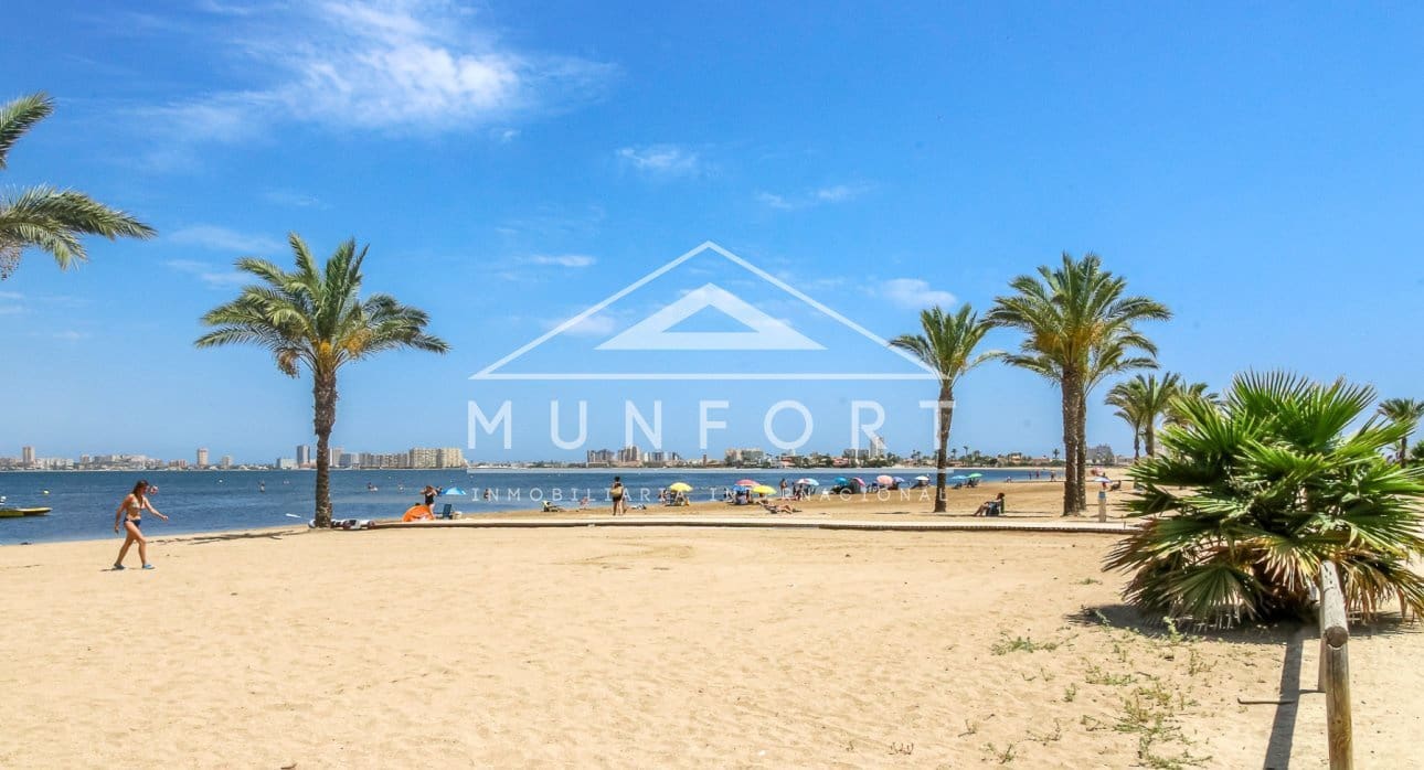 2 soverom Penthouse til salgs i La Manga del Mar Menor med svømmebasseng - € 165 000 (Ref: 9153329)