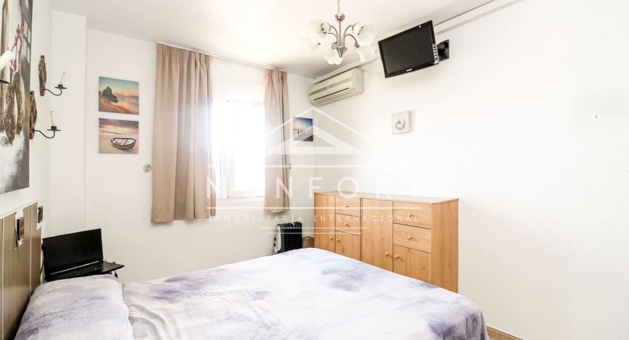 2 soverom Penthouse til salgs i La Manga del Mar Menor med svømmebasseng - € 165 000 (Ref: 9153329)