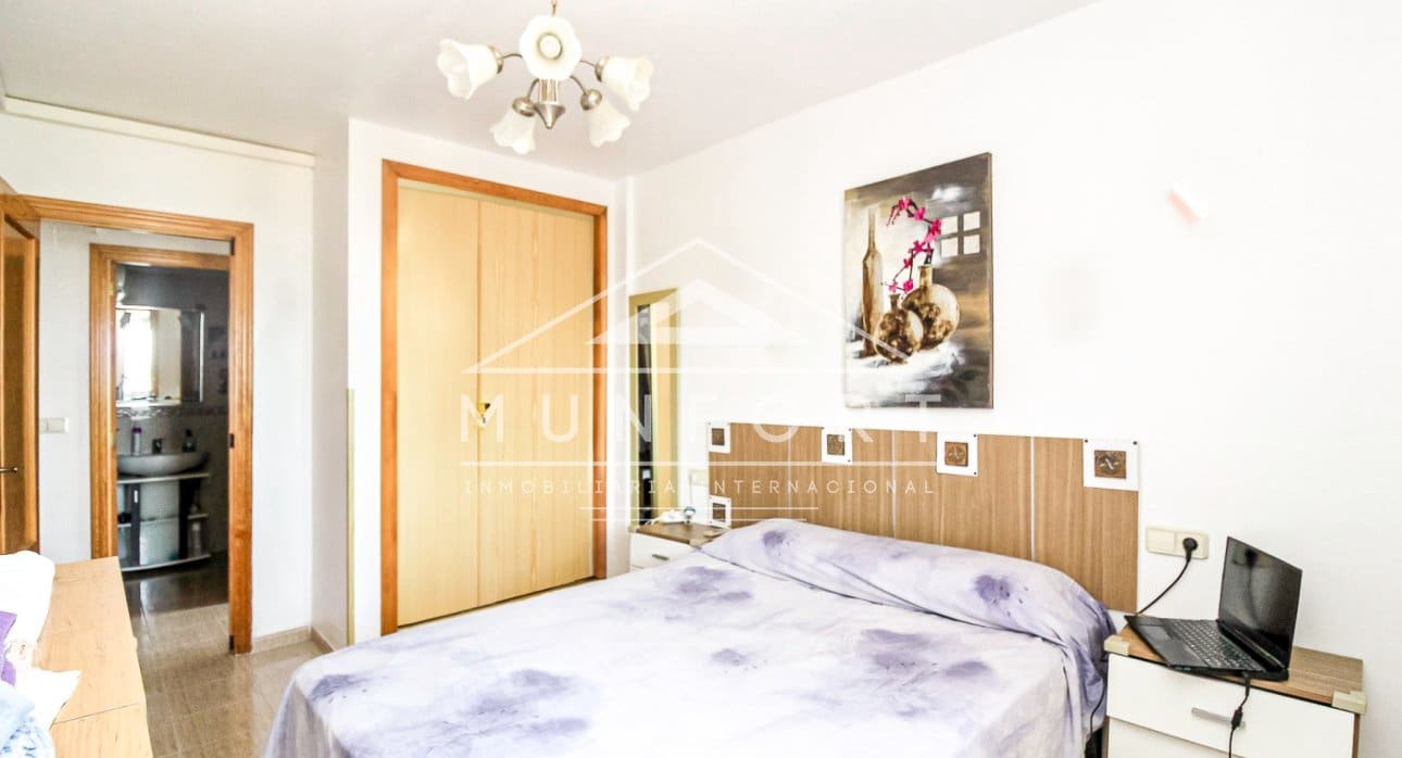 2 soverom Penthouse til salgs i La Manga del Mar Menor med svømmebasseng - € 165 000 (Ref: 9153329)