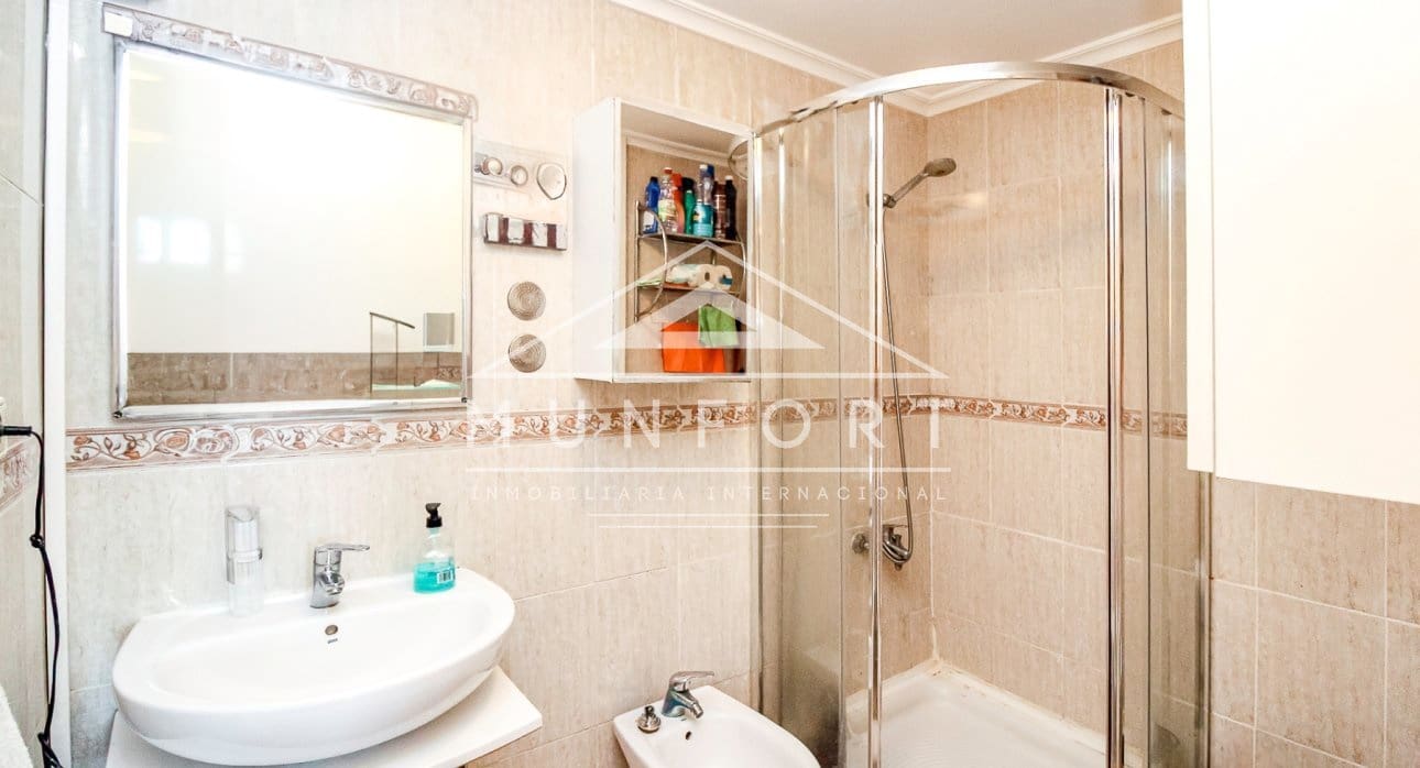 2 soverom Penthouse til salgs i La Manga del Mar Menor med svømmebasseng - € 165 000 (Ref: 9153329)