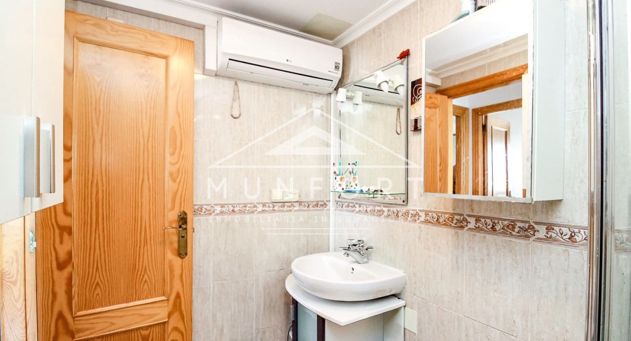 2 soverom Penthouse til salgs i La Manga del Mar Menor med svømmebasseng - € 165 000 (Ref: 9153329)