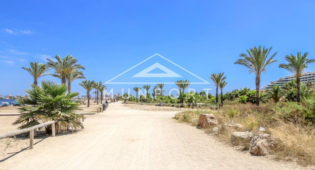 2 soverom Penthouse til salgs i La Manga del Mar Menor med svømmebasseng - € 165 000 (Ref: 9153329)