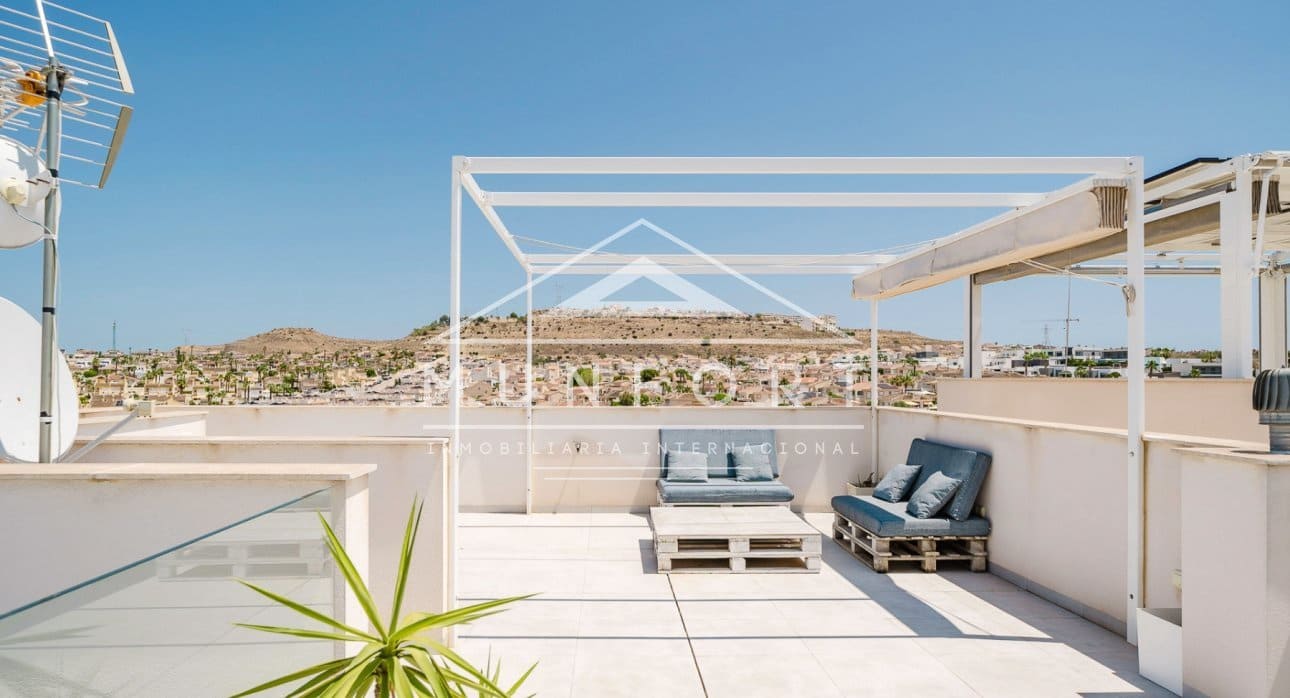 4 sypialnia Willa na sprzedaż w Benijofar z basenem - 499 900 € (Ref: 9161296)