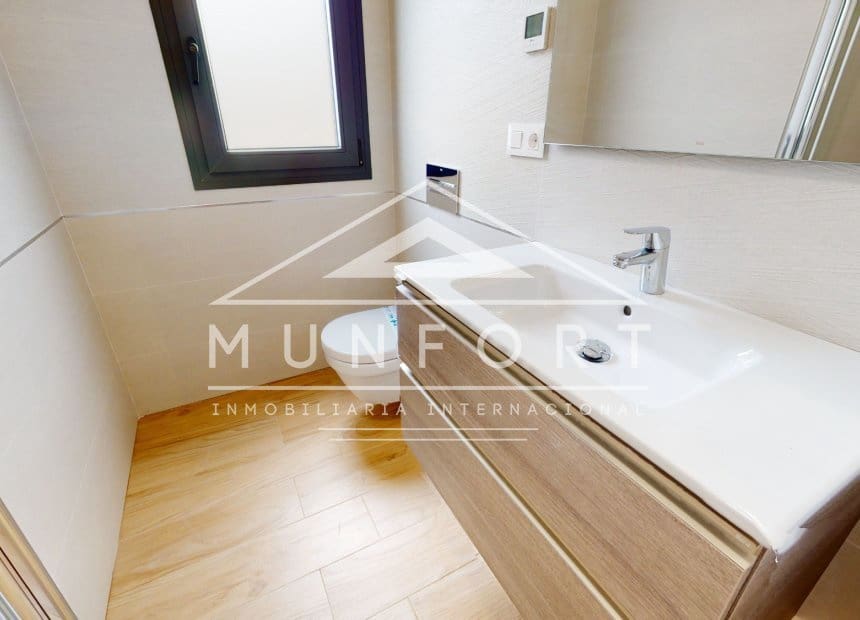 2 sovrum Bungalow till salu i Torrevieja med pool - 322 900 € (Ref: 9168253)