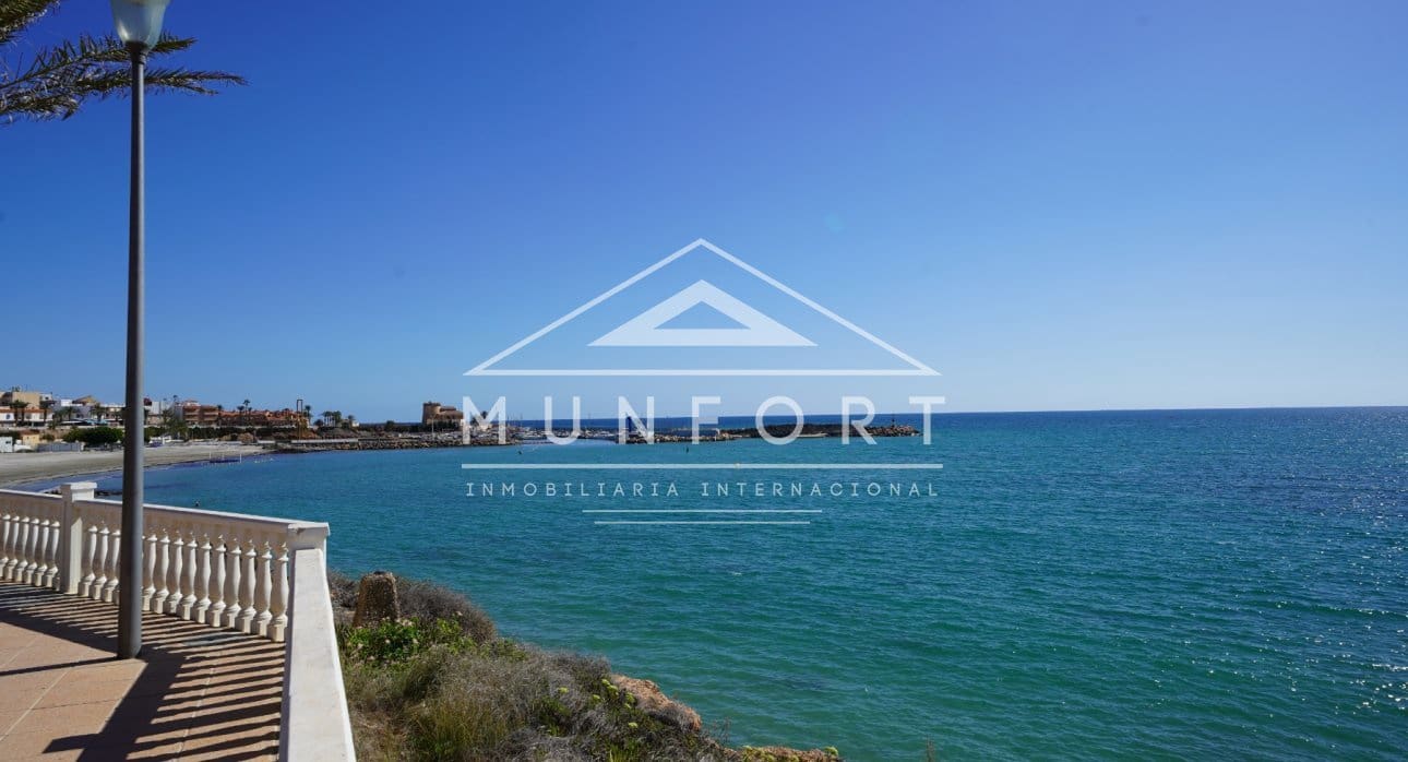 2 soverom Hus til salgs i Torre de la Horadada med svømmebasseng - € 399 900 (Ref: 9187302)