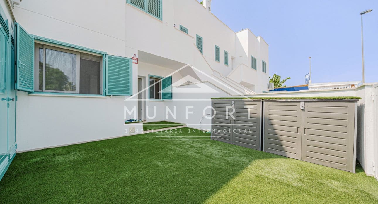 2 soverom Hus til salgs i Torre de la Horadada med svømmebasseng - € 399 900 (Ref: 9187302)