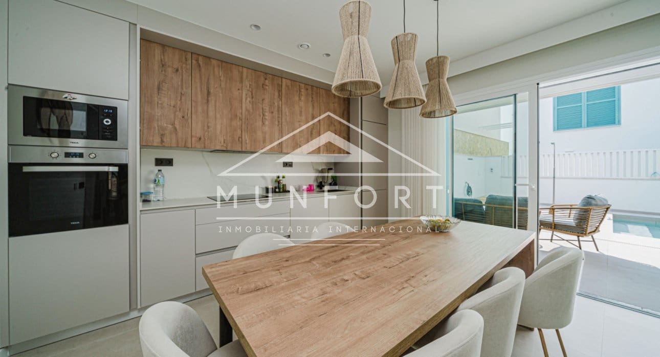 2 soverom Hus til salgs i Torre de la Horadada med svømmebasseng - € 399 900 (Ref: 9187302)