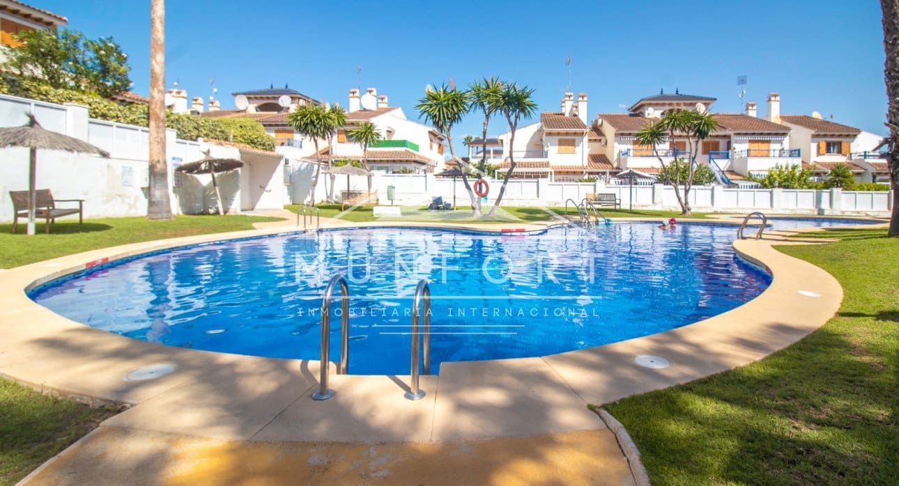 2 chambre Villa/Maison à vendre à Pilar de la Horadada avec piscine - 235 000 € (Ref: 9195084)