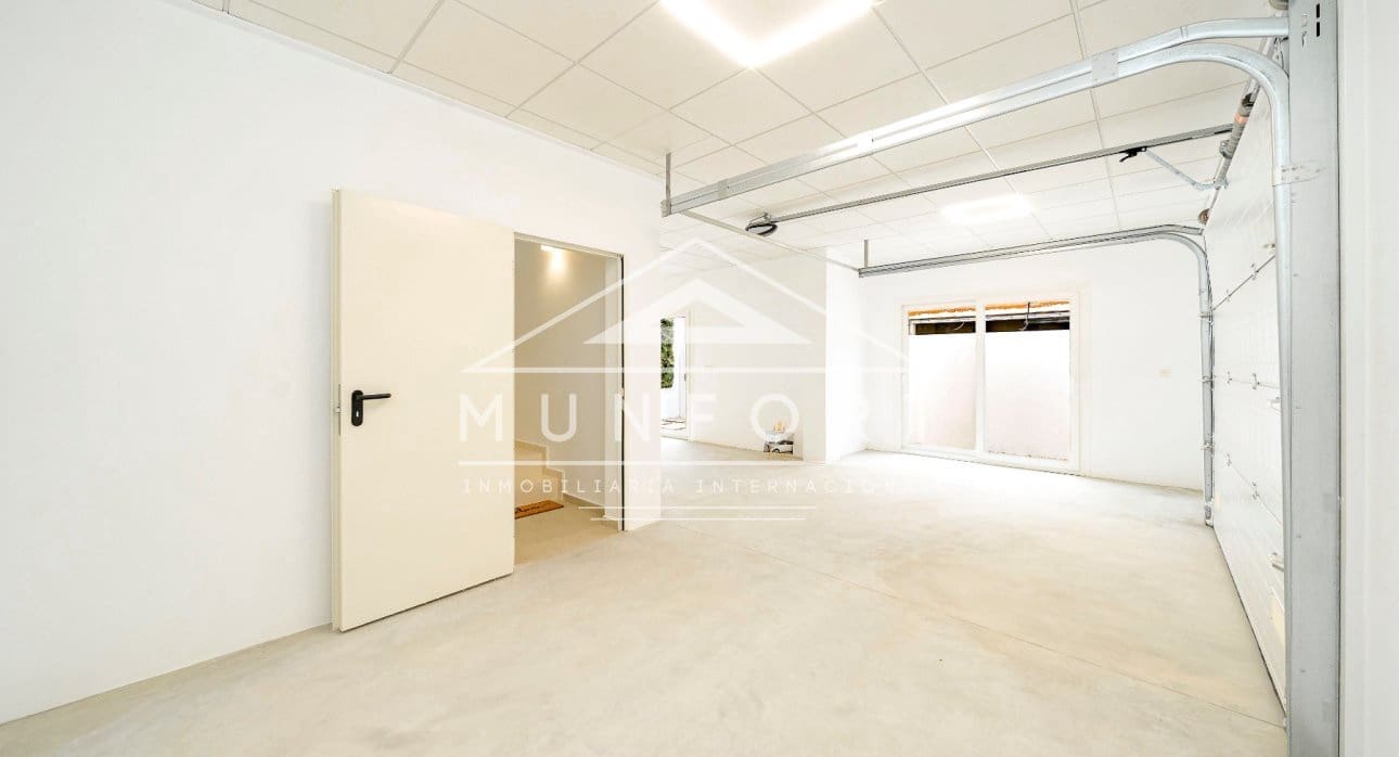 3 slaapkamer Villa te koop in Los Alcazares met zwembad - € 467.000 (Ref: 9204035)