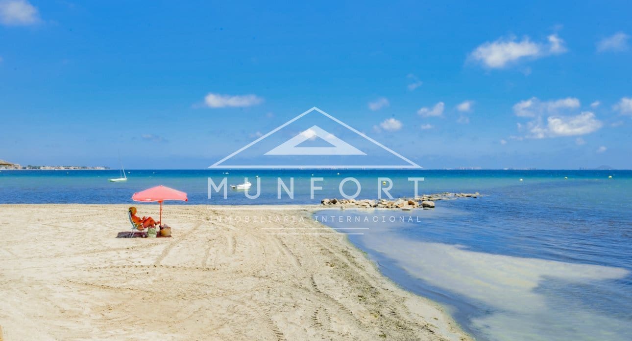 3 slaapkamer Villa te koop in Los Alcazares met zwembad - € 467.000 (Ref: 9204035)