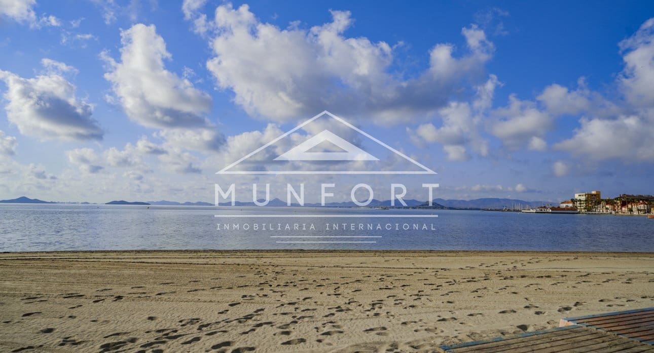 3 slaapkamer Villa te koop in Los Alcazares met zwembad - € 467.000 (Ref: 9204035)