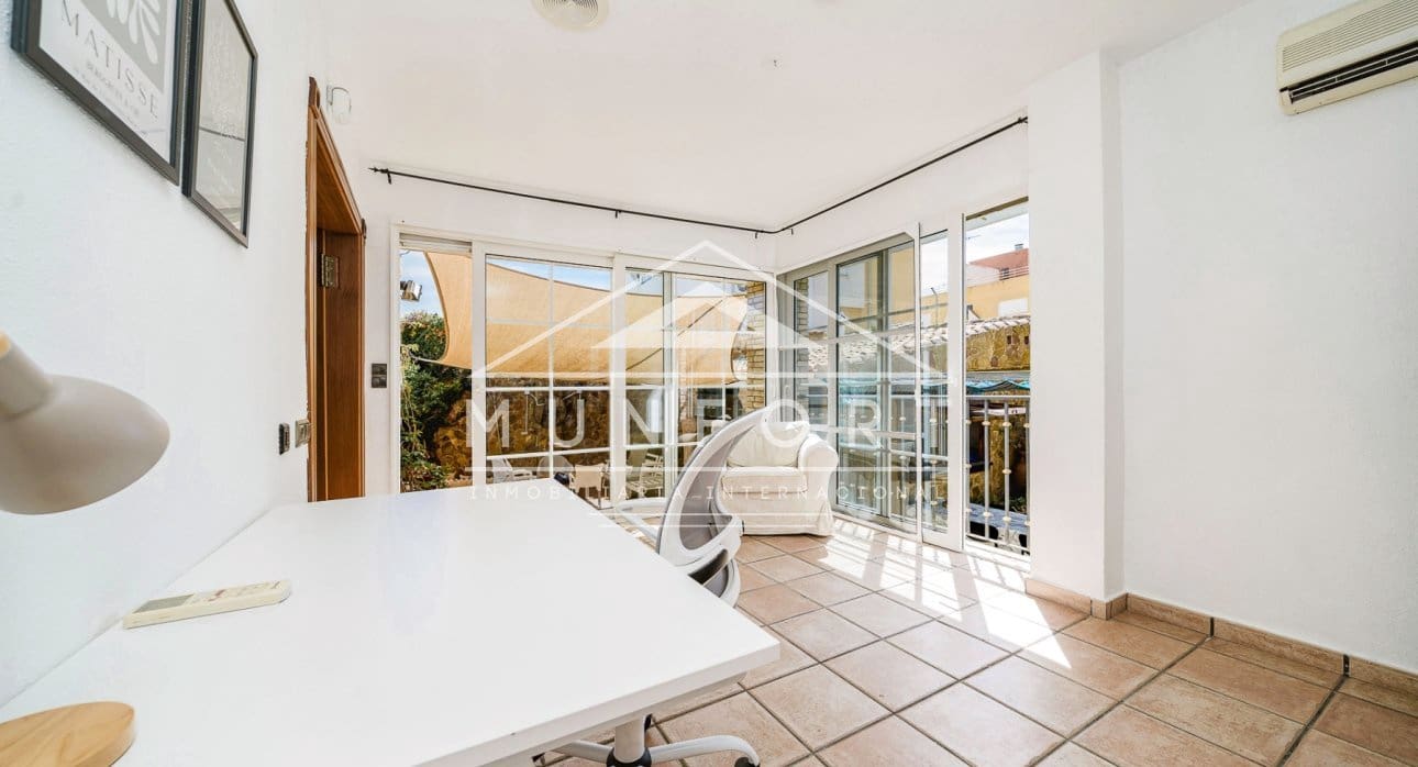 6 sypialnia Willa na sprzedaż w Torrevieja z basenem - 890 000 € (Ref: 9210394)