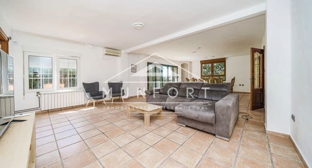 6 sypialnia Willa na sprzedaż w Torrevieja z basenem - 890 000 € (Ref: 9210394)