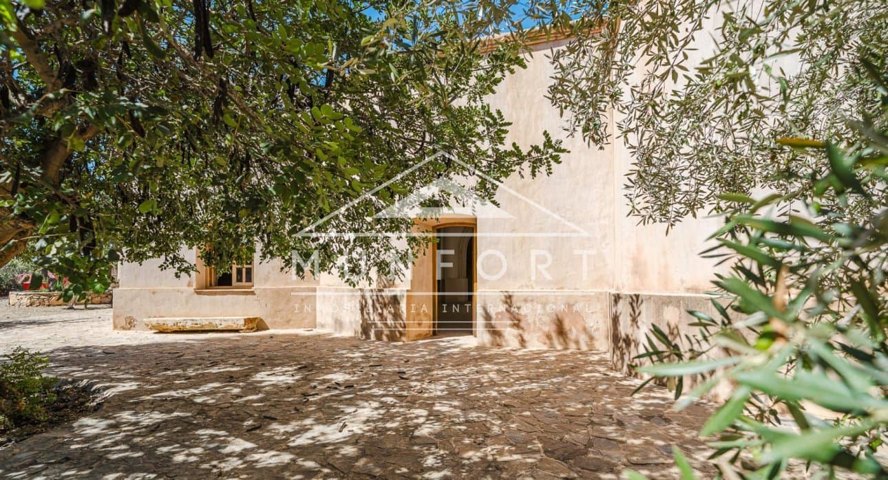 6 bedroom Finca/Country House for sale in Balsicas - € 879,900 (Ref: 9219298)