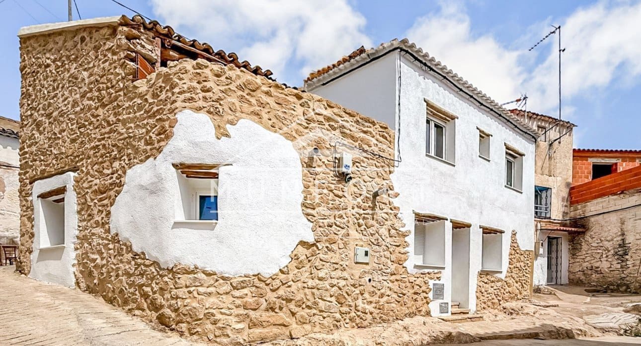 2 bedroom Villa for sale in Albacete city - € 129,900 (Ref: 9242102)