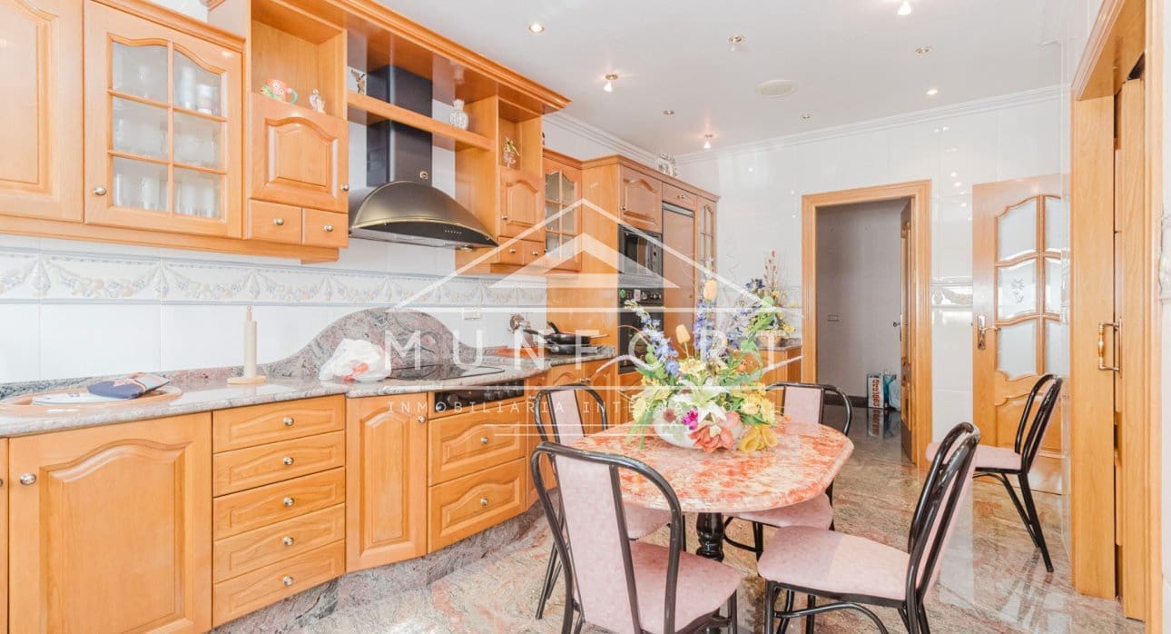 3 slaapkamer Commercieel te koop in Los Alcazares - € 489.000 (Ref: 9242348)