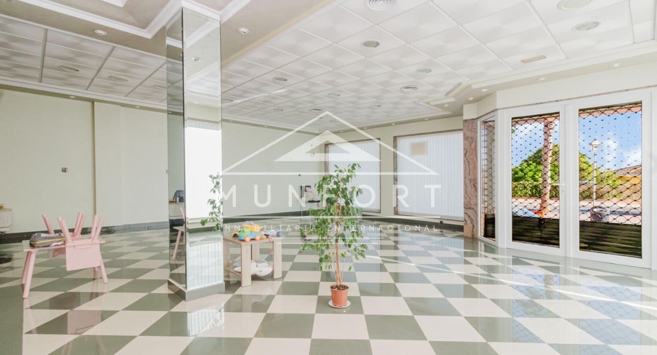 3 slaapkamer Commercieel te koop in Los Alcazares - € 489.000 (Ref: 9242348)