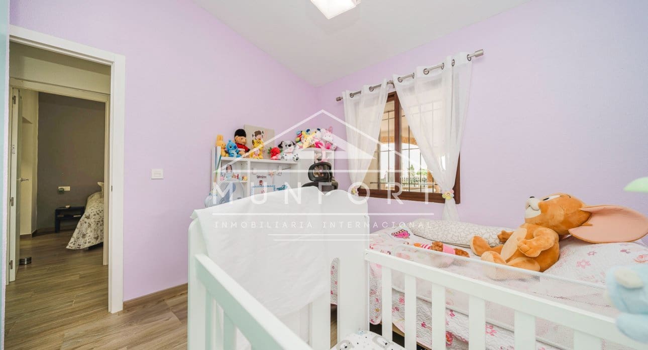 3 slaapkamer Villa te koop in Pilar de la Horadada met zwembad - € 239.900 (Ref: 9251508)