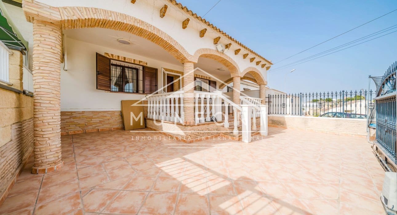 3 slaapkamer Villa te koop in Pilar de la Horadada met zwembad - € 239.900 (Ref: 9251508)