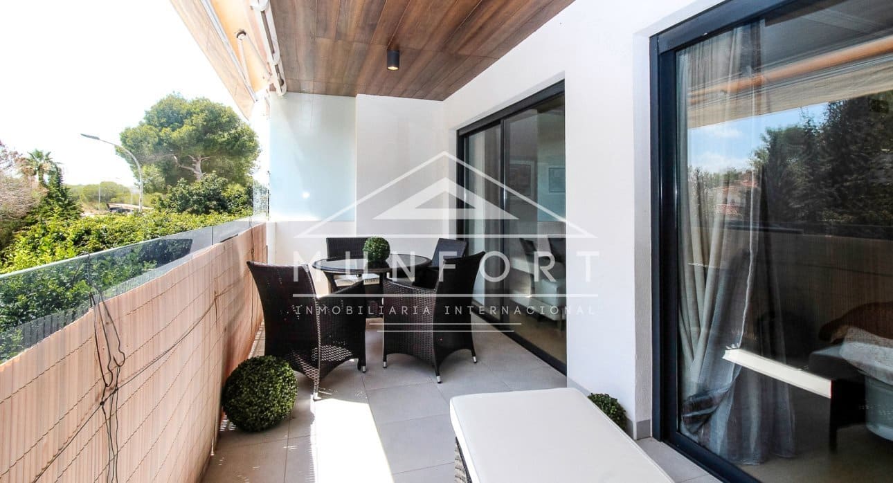 2 slaapkamer Appartement te koop in Dehesa de Campoamor met zwembad - € 259.900 (Ref: 9253736)