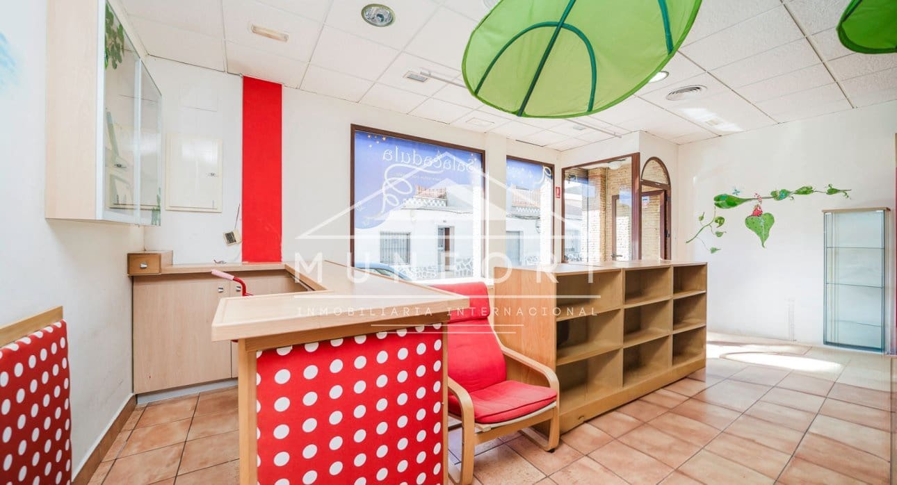 1 makuuhuone Kaupallinen myytävänä paikassa Pilar de la Horadada - 80 000 € (Ref: 9253958)