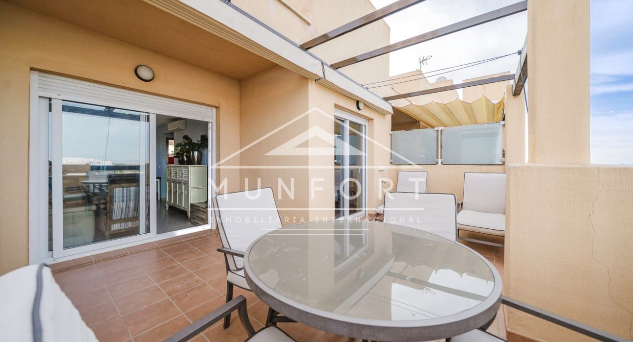 2 soveværelse Penthouse til salg i Roldan med swimmingpool - € 215.000 (Ref: 9255566)