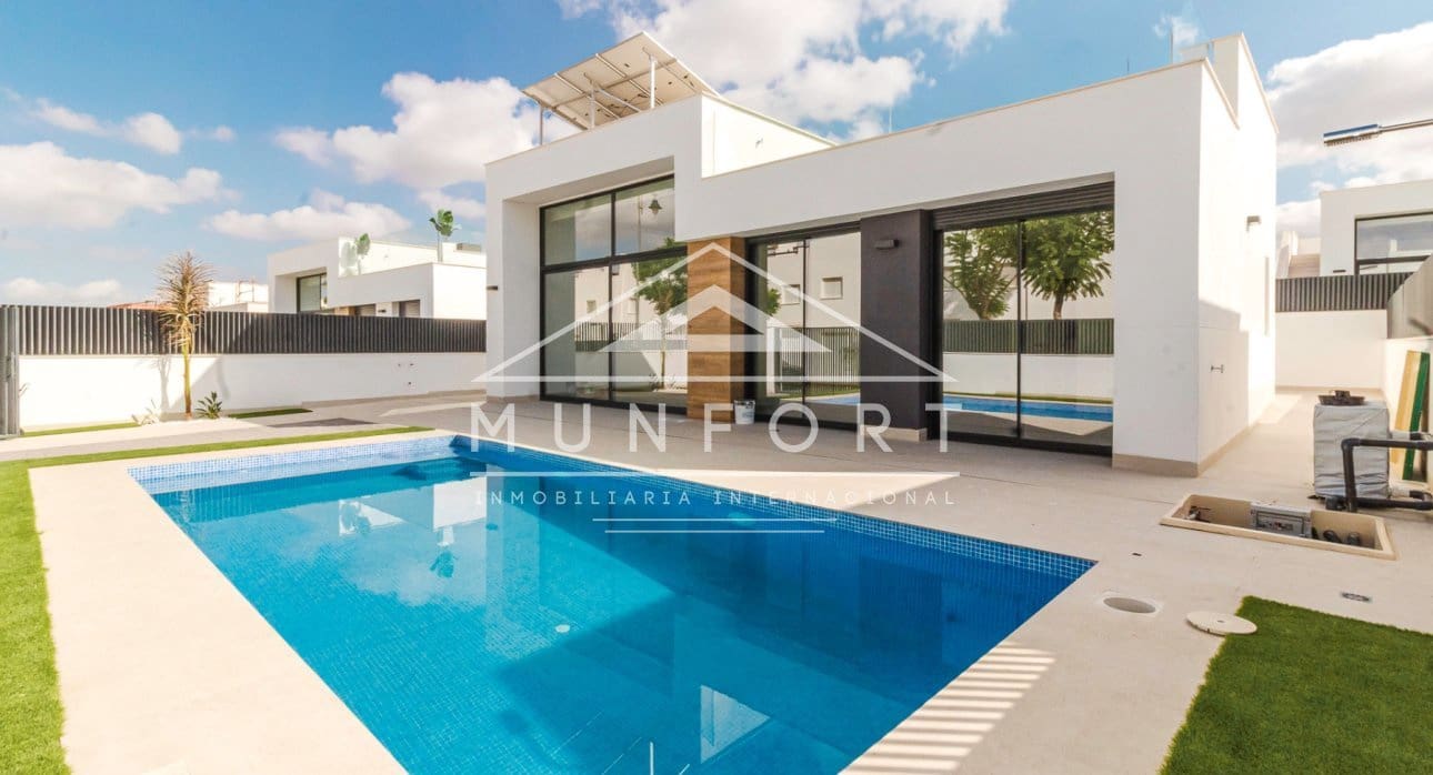 3 bedroom Villa for sale in Alhama de Murcia with pool - € 335,000 (Ref: 9258047)
