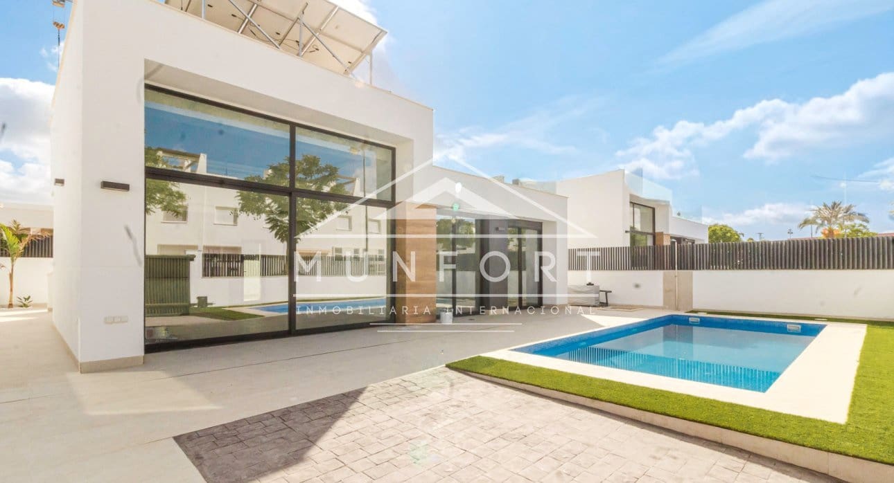 3 bedroom Villa for sale in Alhama de Murcia with pool - € 335,000 (Ref: 9258047)