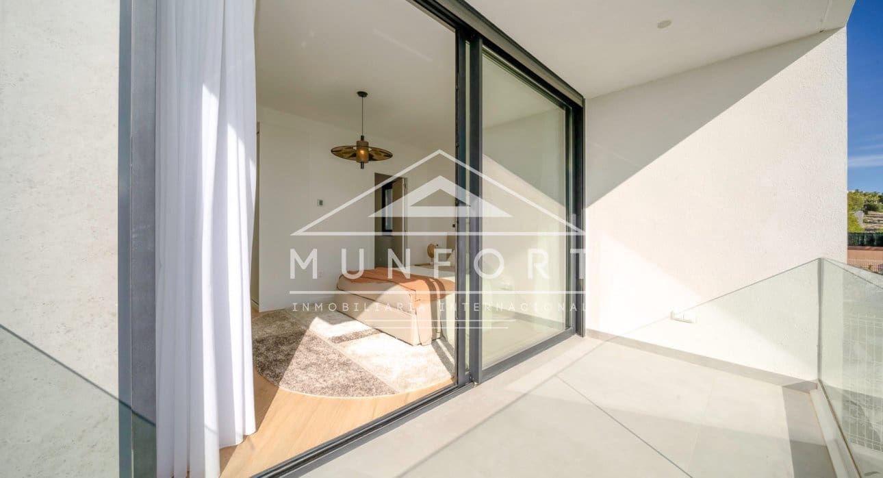 3 soveværelse Villa til salg i Finestrat med swimmingpool - € 870.000 (Ref: 9258049)