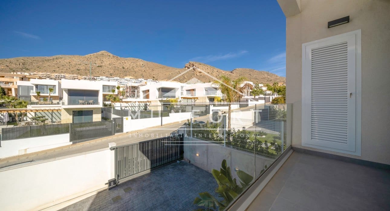 3 soveværelse Villa til salg i Finestrat med swimmingpool - € 870.000 (Ref: 9258049)