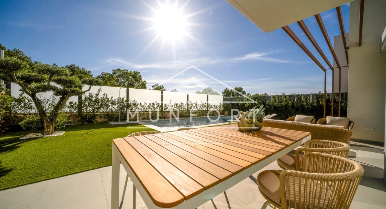 3 soveværelse Villa til salg i Finestrat med swimmingpool - € 870.000 (Ref: 9258049)