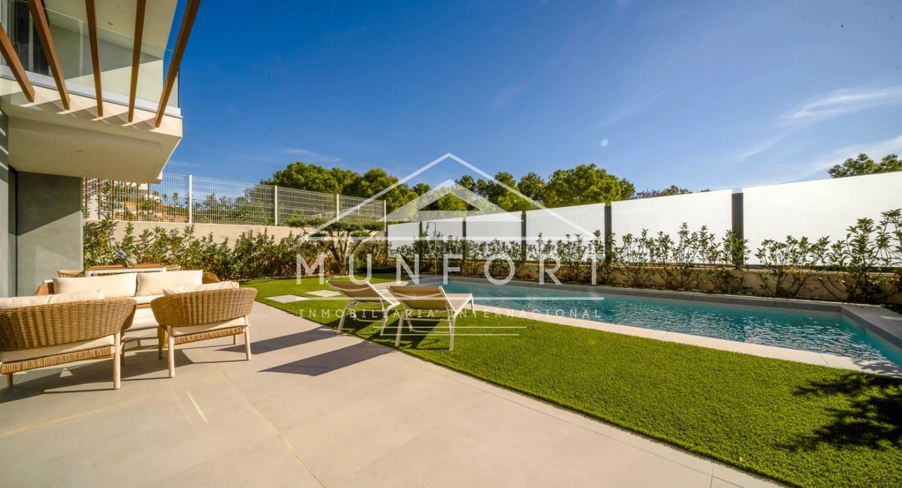 3 soveværelse Villa til salg i Finestrat med swimmingpool - € 870.000 (Ref: 9258049)