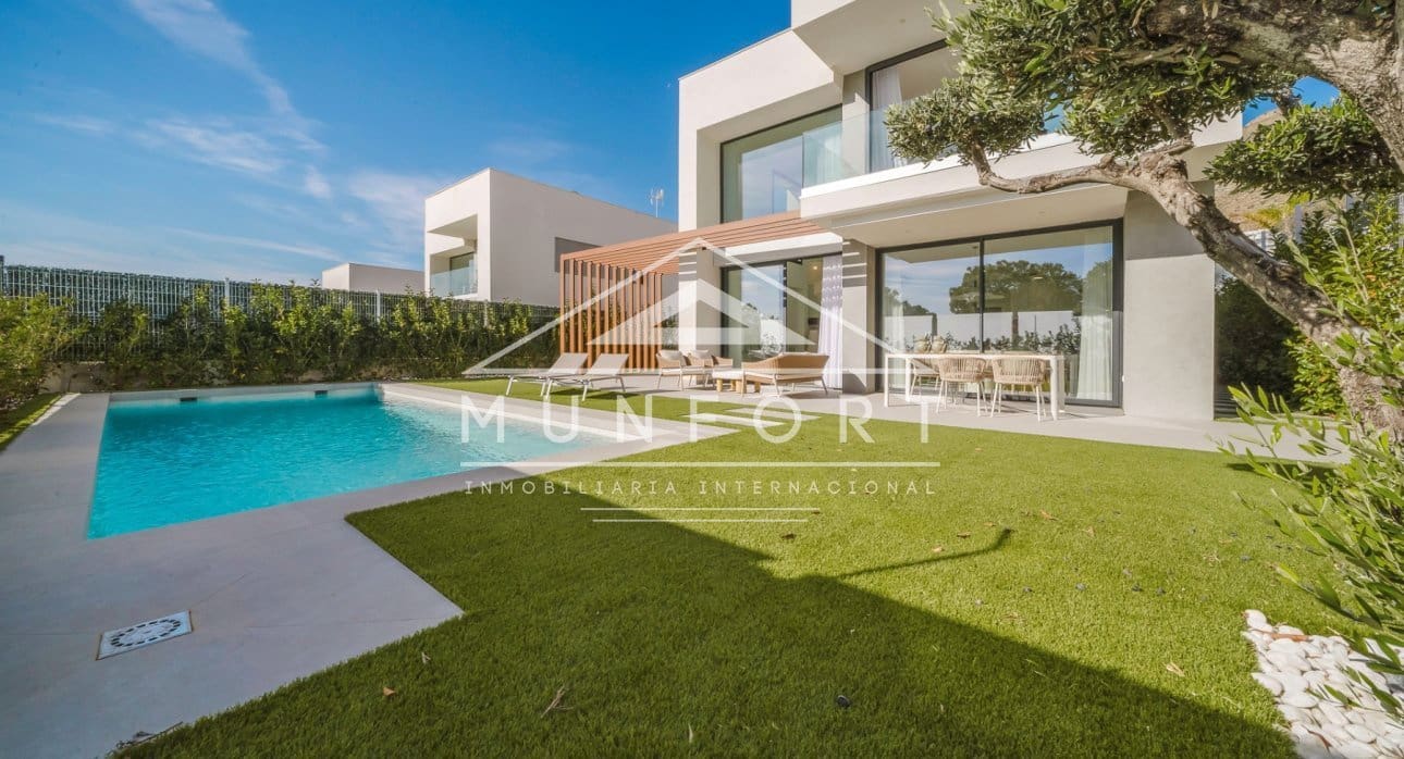 3 soveværelse Villa til salg i Finestrat med swimmingpool - € 870.000 (Ref: 9258049)