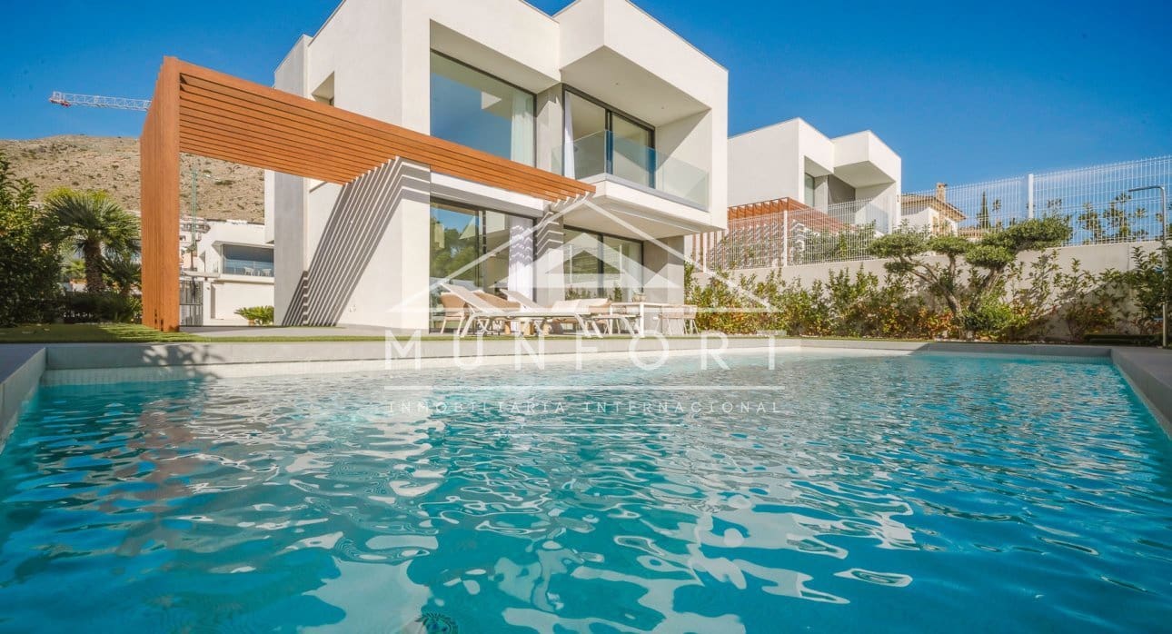 3 soveværelse Villa til salg i Finestrat med swimmingpool - € 870.000 (Ref: 9258049)