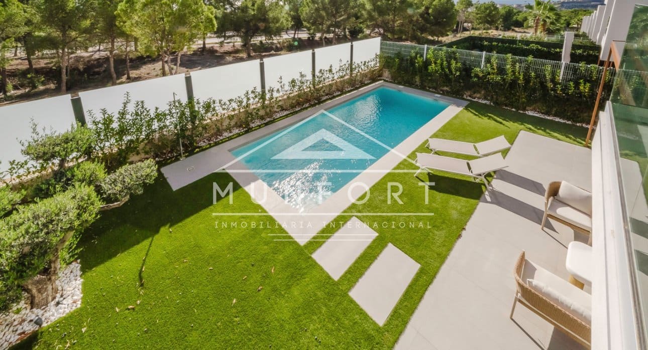 3 soveværelse Villa til salg i Finestrat med swimmingpool - € 870.000 (Ref: 9258049)