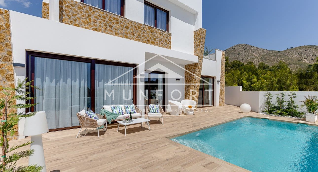 4 sovrum Villa till salu i Finestrat med pool - 730 000 € (Ref: 9258054)