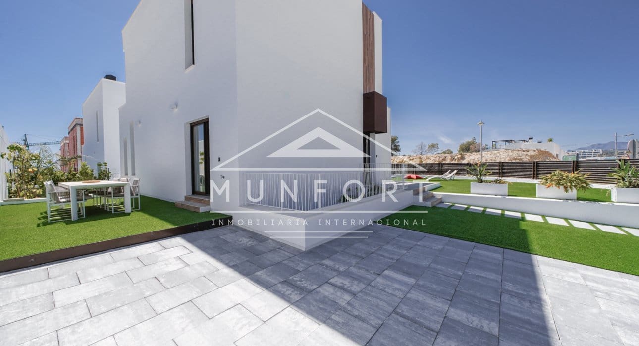 3 slaapkamer Villa te koop in Finestrat met zwembad - € 608.000 (Ref: 9258058)