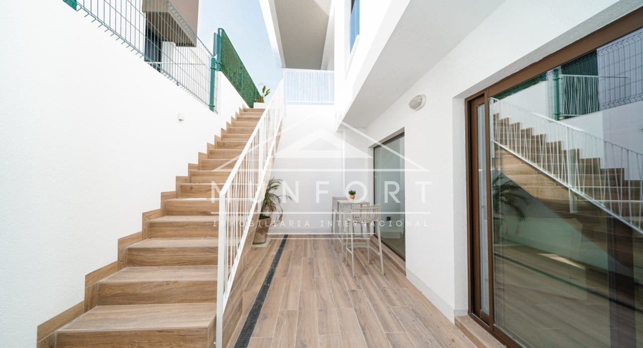 3 slaapkamer Villa te koop in Finestrat met zwembad - € 608.000 (Ref: 9258058)