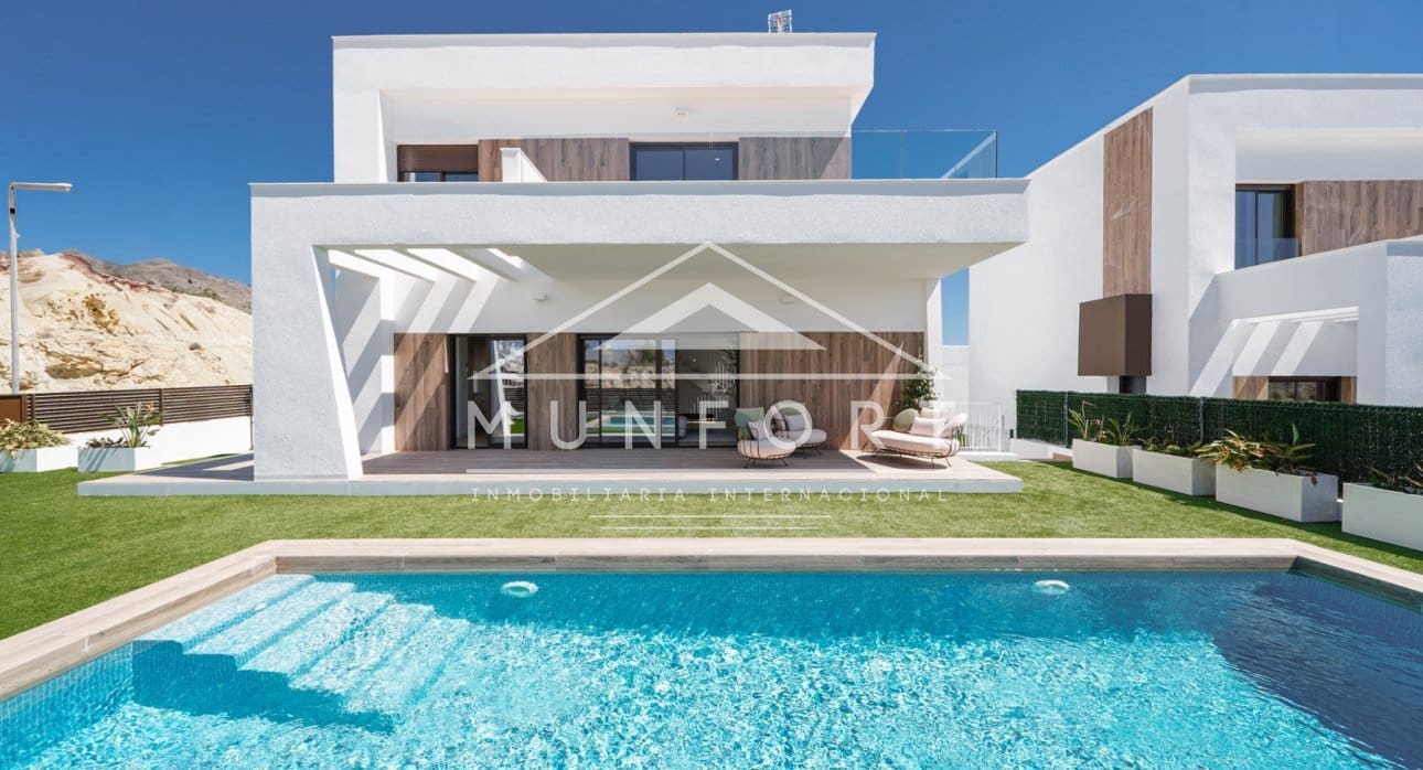 3 slaapkamer Villa te koop in Finestrat met zwembad - € 608.000 (Ref: 9258058)