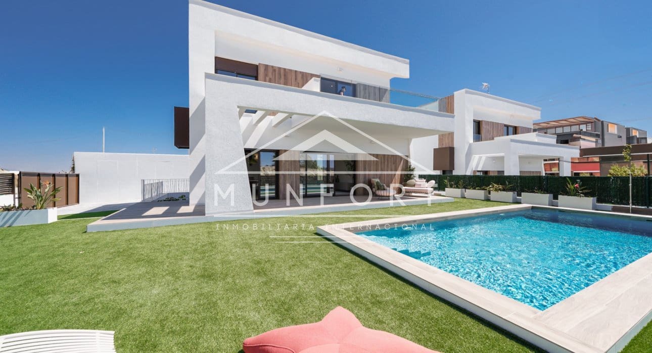 3 slaapkamer Villa te koop in Finestrat met zwembad - € 608.000 (Ref: 9258058)